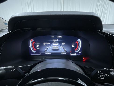 Used 2022 Nissan Pathfinder Platinum w/ Cargo Package image 6