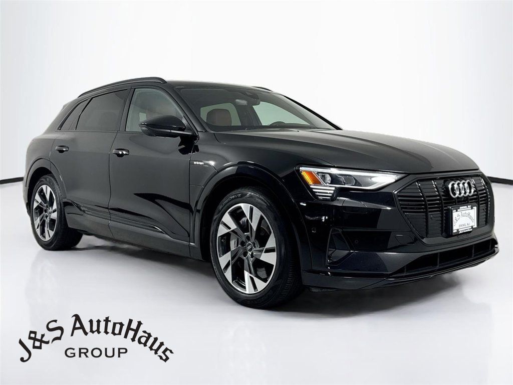 Used 2022 Audi e-tron Premium AWD/4WD image 1