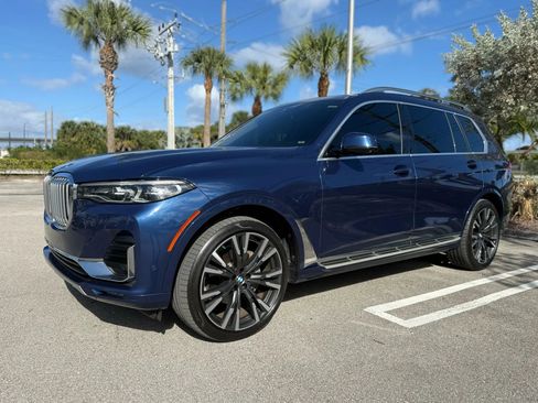 Used 2020 BMW X7 xDrive40i w/ Premium Package AWD/4WD image 3