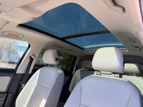 Used 2019 Volkswagen Tiguan SEL image 21