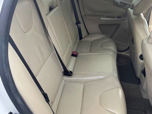 Used 2010 Volvo XC60 3.2 image 16