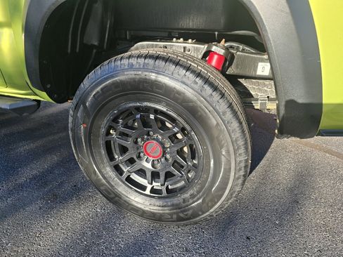 Certified 2022 Toyota Tacoma TRD Pro image 4