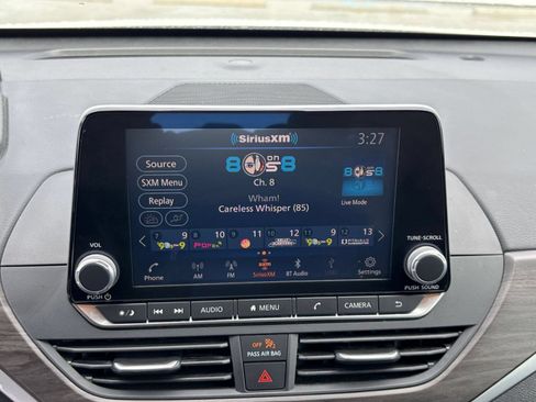 Used 2025 Nissan Altima 2.5 SV FWD image 19
