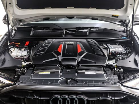 Used 2024 Audi SQ8 Premium Plus w/ Executive Package image 12