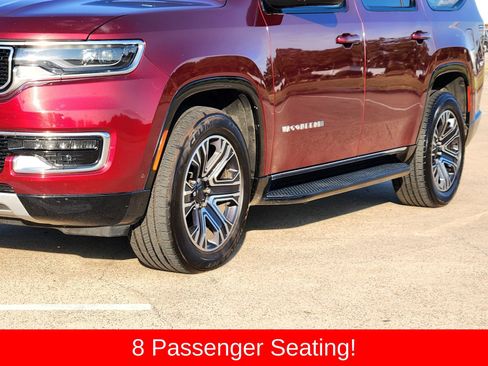 Used 2024 Jeep Wagoneer Series II w/ Flexible Seating Group AWD/4WD image 12