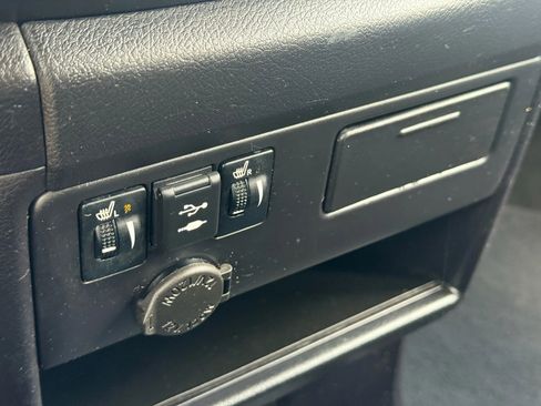 Used 2019 Toyota Sienna SE image 19