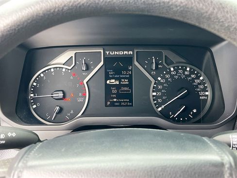 Used 2022 Toyota Tundra SR5 w/ SR5 Convenience Package image 12