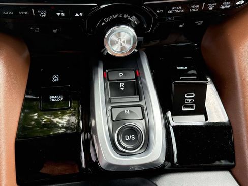 Certified 2024 Acura MDX SH-AWD w/ Technology Package image 24