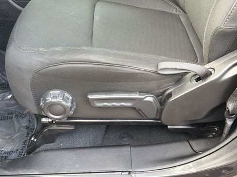 Used 2022 Jeep Gladiator Sport image 23