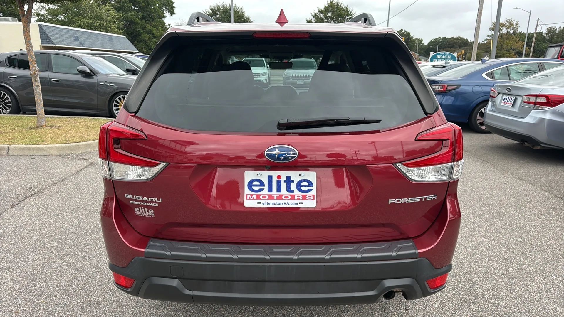 Used 2023 Subaru Forester Premium AWD/4WD image 6