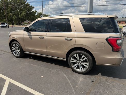 Used 2020 Ford Expedition Platinum AWD/4WD image 3