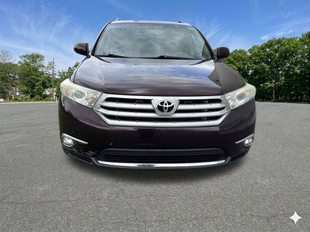 Used 2013 Toyota Highlander SE AWD/4WD image 3
