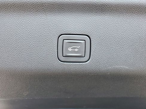 Used 2025 Chevrolet Tahoe RST w/ RST Performance Edition image 34