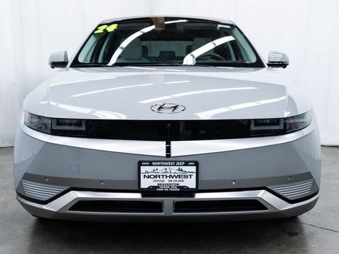 Used 2024 Hyundai Ioniq 5 Limited RWD image 2