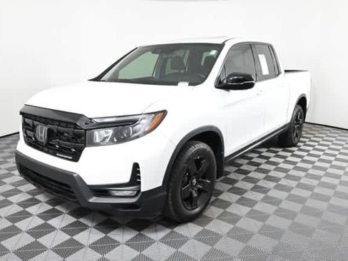 Used 2024 Honda Ridgeline Black Edition image 2