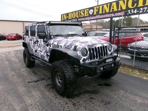Used 2015 Jeep Wrangler Unlimited Sahara image 5