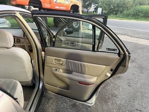 Used 2002 Buick Century Custom w/ Special Edition Pkg FWD image 20