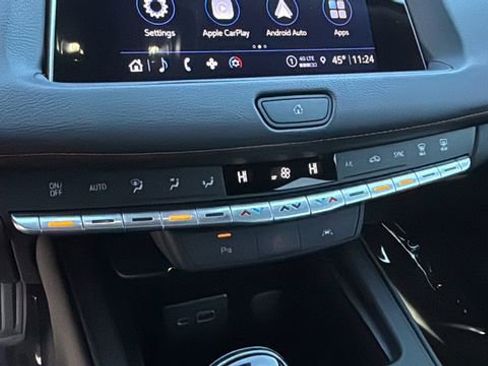 Used 2023 Cadillac XT4 Sport image 30