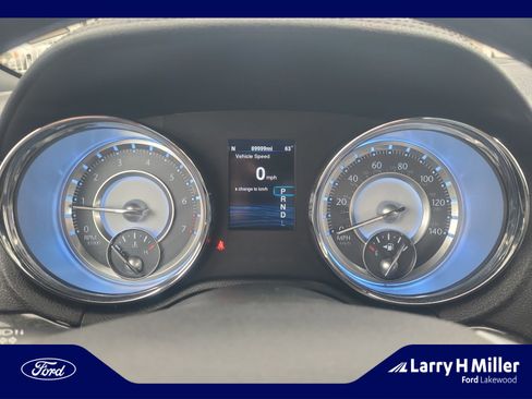Used 2014 Chrysler 300 C AWD/4WD image 11