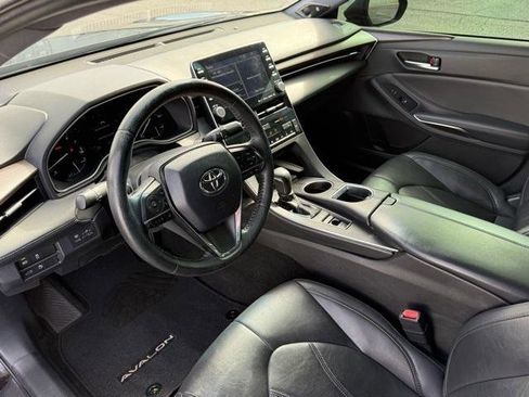 Used 2019 Toyota Avalon XLE w/ Preferred Accessory Package image 27