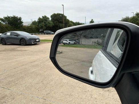 Used 2024 Toyota RAV4 XLE FWD image 19