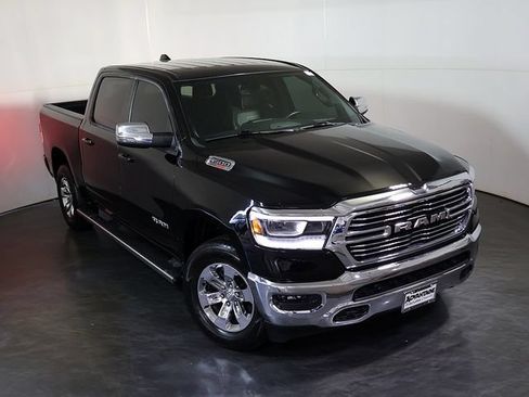 Used 2023 RAM 1500 Laramie AWD/4WD image 7