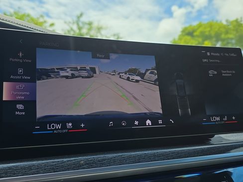 Used 2023 BMW 740i RWD image 31