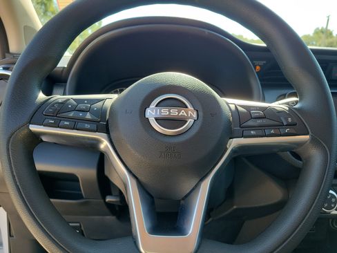 Certified 2023 Nissan Kicks SV FWD image 22