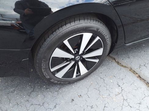 Used 2020 Nissan Altima 2.5 SV FWD image 7