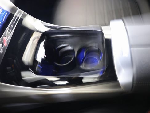 Certified 2025 Mercedes-Benz GLC 300 4MATIC image 22