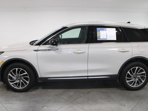 Used 2022 Lincoln Corsair FWD image 6