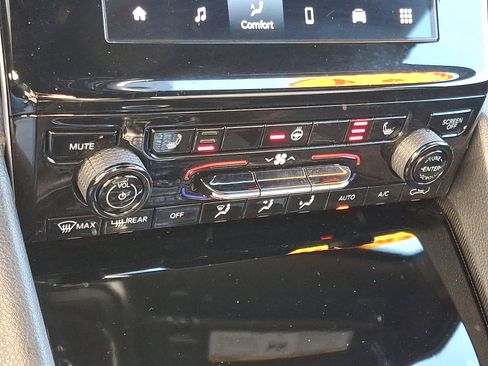 Certified 2024 Jeep Grand Cherokee Altitude image 15