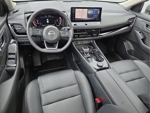 Used 2024 Nissan Rogue SL w/ SL Premium Package image 11