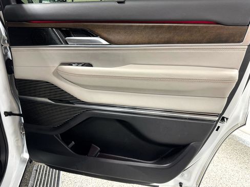 Used 2023 Jeep Grand Wagoneer Series II w/ Convenience Group III image 12