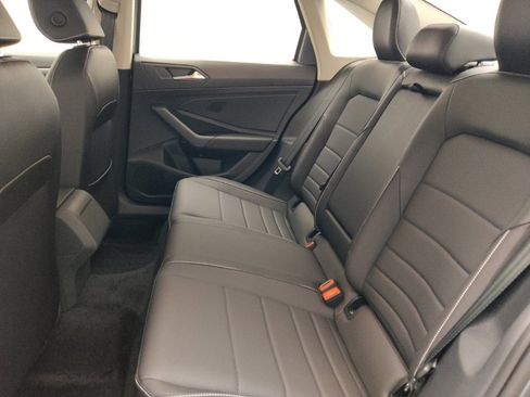 Used 2023 Volkswagen Jetta SE FWD image 18