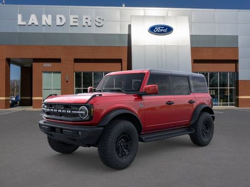 New 2026 Ford Bronco Outer Banks w/ Sasquatch Package AWD/4WD image 1