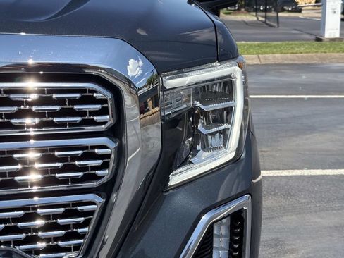 Used 2021 GMC Sierra 1500 Denali w/ Denali Ultimate Package AWD/4WD image 10