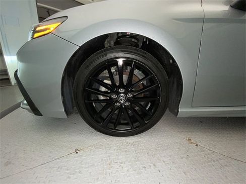 Used 2021 Toyota Camry XSE image 10