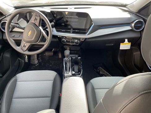 New 2026 Chevrolet Trax LT image 18
