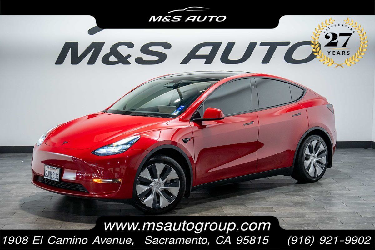 Used 2023 Tesla Model Y Long Range AWD/4WD image 1