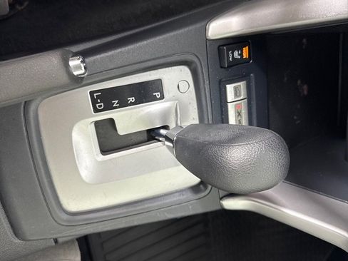 Used 2017 Subaru Forester 2.5i Premium w/ All-Weather Package image 18