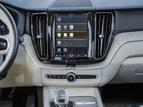 Certified 2022 Volvo XC60 B6 Inscription w/ Advanced Package image 20