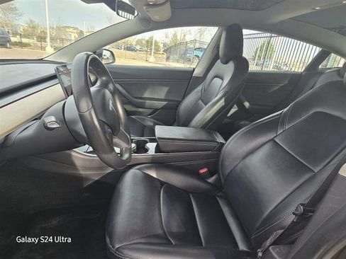 Used 2019 Tesla Model 3 Long Range image 4