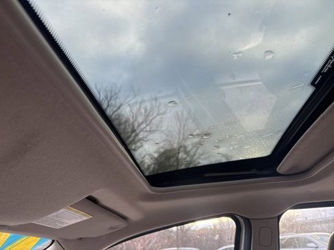 Used 2011 Ford Focus SEL w/ 301A Rapid Spec Order Code image 19