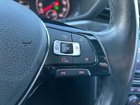 Used 2022 Volkswagen Passat 2.0T R-Line image 20