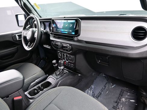 Used 2025 Jeep Wrangler Unlimited Sport S 4xe AWD/4WD image 16