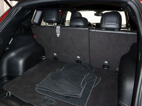 Used 2023 Jeep Compass Latitude image 12