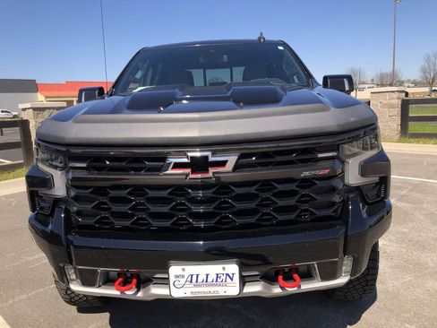 Used 2022 Chevrolet Silverado 1500 ZR2 AWD/4WD image 8