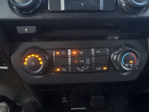 Used 2018 Ford F250 XLT image 25