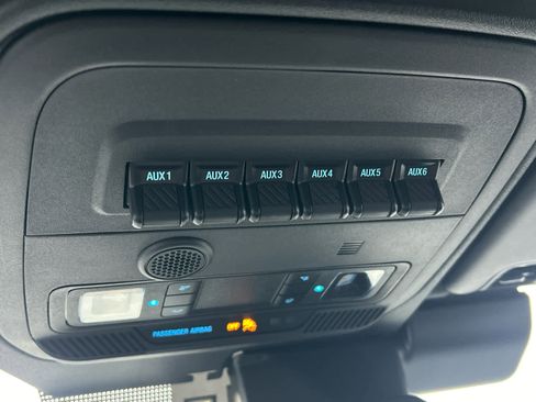 New 2025 Ford Bronco Badlands image 54